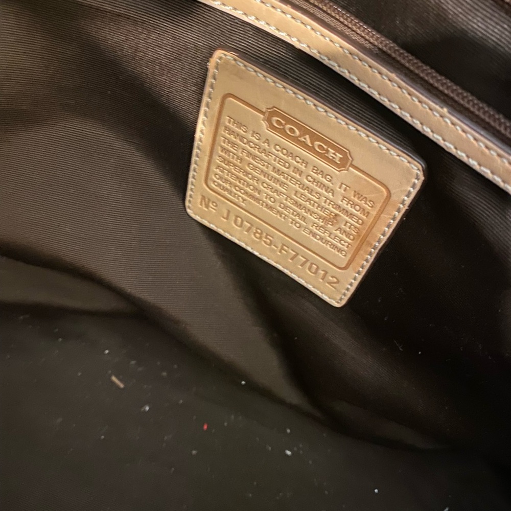 Coach Weekender - Picture 3 of 13